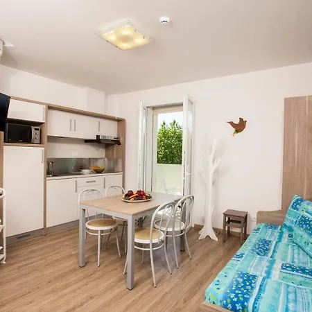 Aparthotel Beach Residence 3*