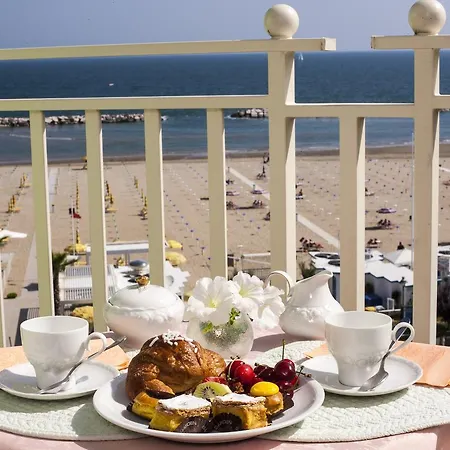 Апарт-отель Beach Residence