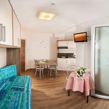 Aparthotel Beach Residence 4*